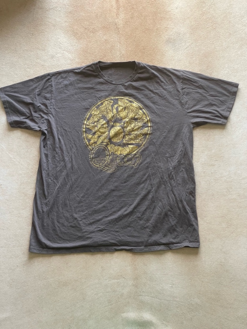 Queen Tee
